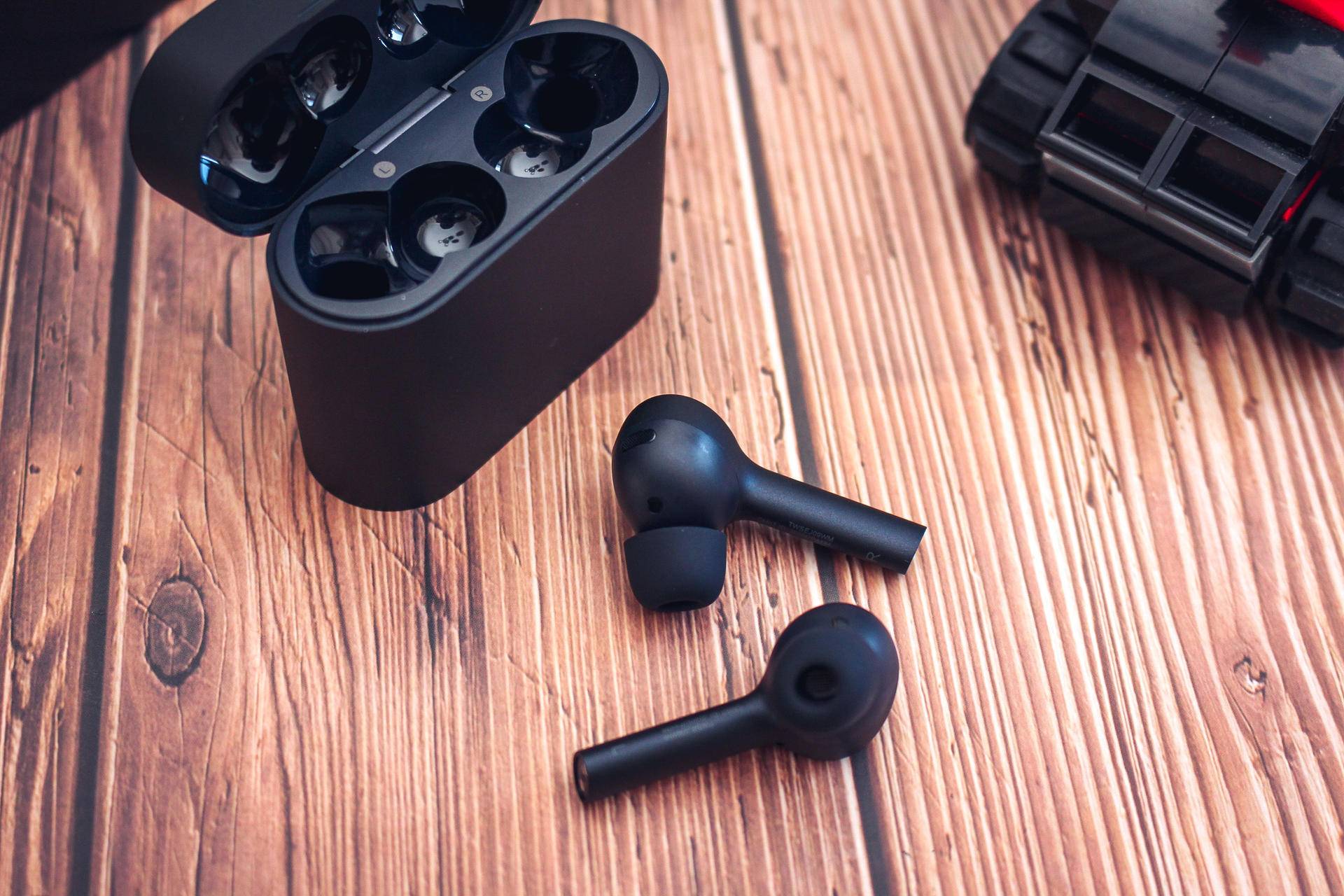 灏忕背air2pro鑰虫満闄嶅櫔澶氬皯鍒嗚礉,灏忕背air2pro鑰虫満闄嶅櫔瀵规瘮