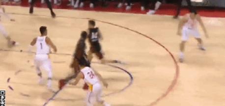 赵睿连续两次失误,赵睿连续失误两次