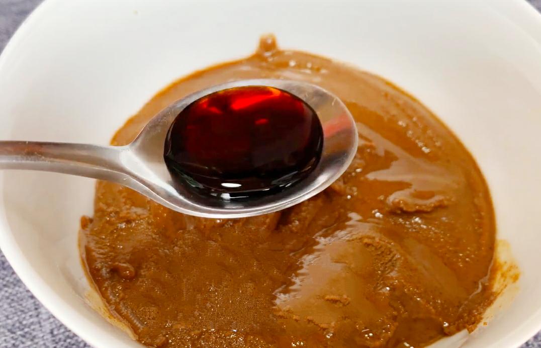 调麻酱汁，不要直接加水调！教你个新做法，麻酱汁口感细腻又爽滑