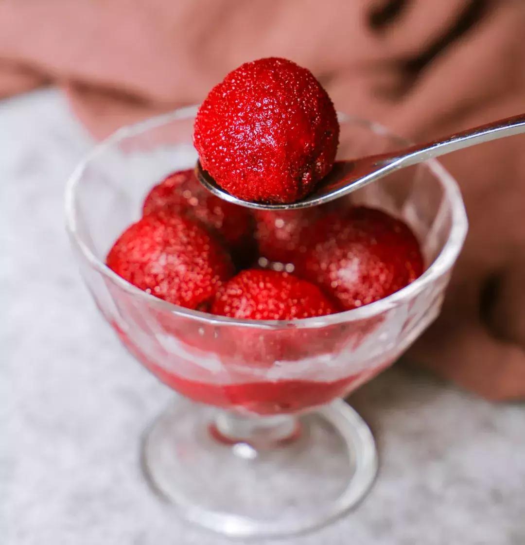 Wow~穿红衣就免单117！这家店到底什么来头！