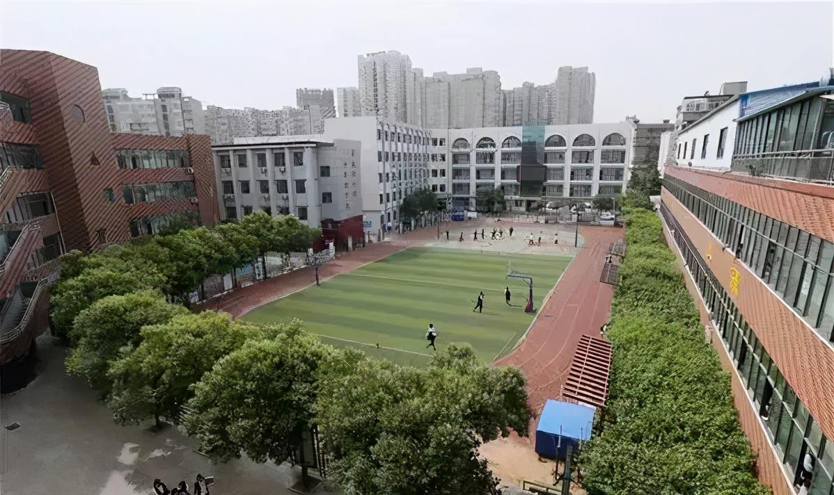 郑州市第一批次的高中有哪几所,郑州扶轮外国语学校是几批次