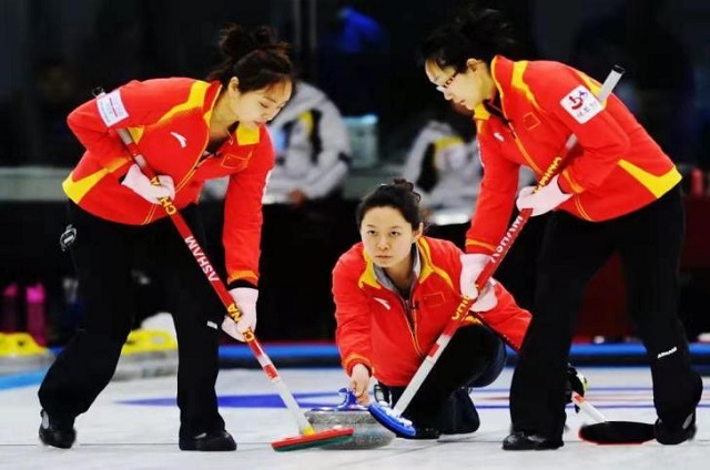 韩国女队长不顾家人反对嫁到中国,韩国美女冰壶队长倒追中国运动员