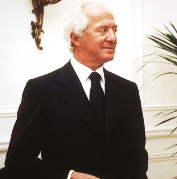 世界上做服装最富的人,世界上做衣服最厉害的人