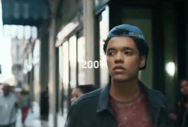 最经典的互黑广告：三星手机VS苹果手机，但却说的是事实