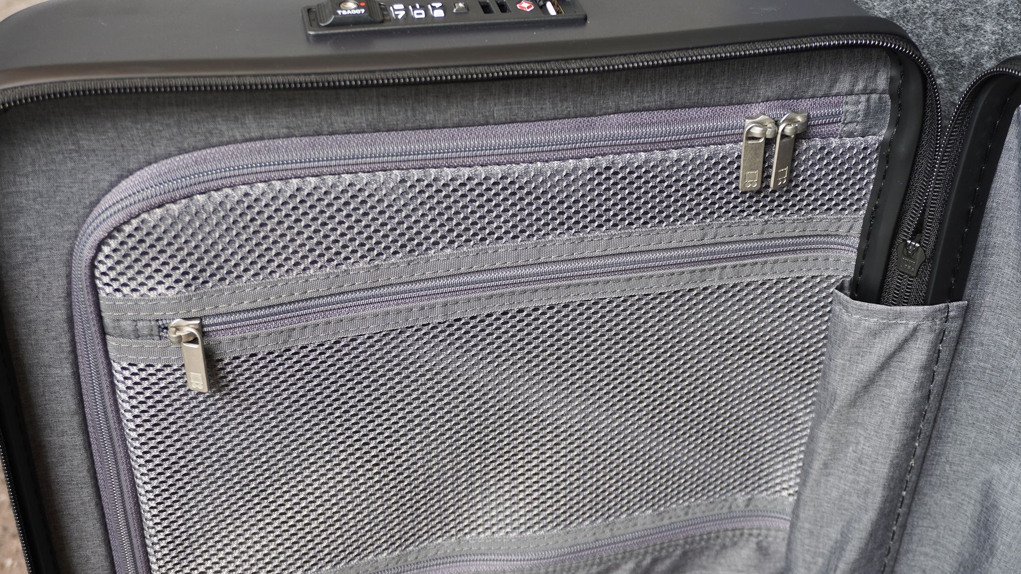 出差旅行行李箱怎么选，地平线8号拉杆箱颜值高又实用