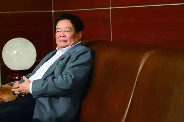 玻璃大王曹德旺37年捐了160亿,曹德旺被追债