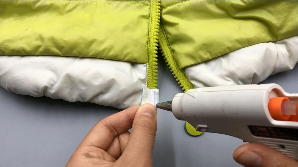 用塑料吸管修复衣服拉链,拉链修补小技巧一根吸管就解决