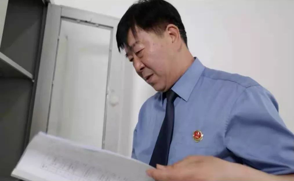 平凡中见伟大无私中铸忠诚——记东辽县人民检察院杨永君