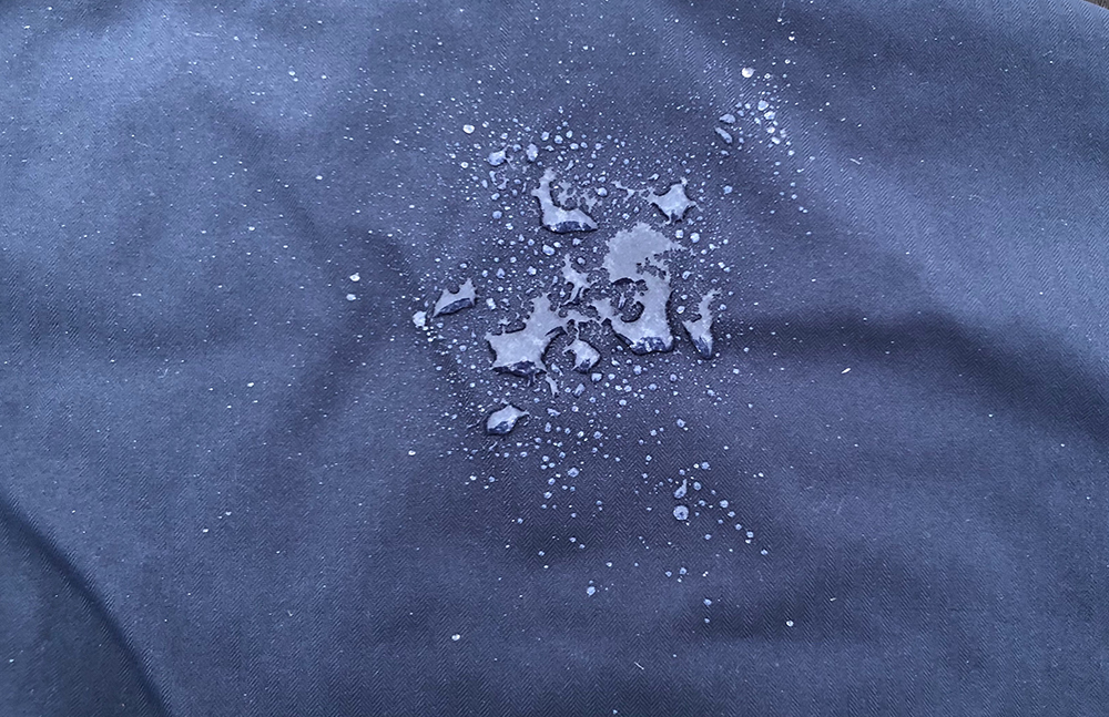 狼爪冲锋衣特点,功能冲锋衣推荐骆驼