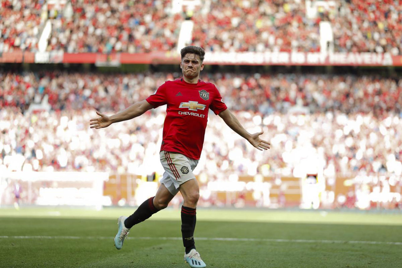 复盘曼联视频完整版,曼联防守稳固进攻却无法把握机会