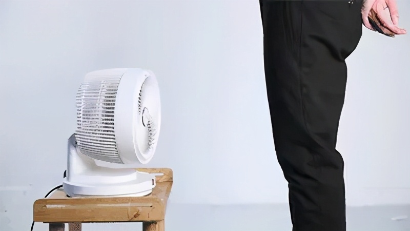 羽绒裤怎样穿才好看,蓬松羽绒裤