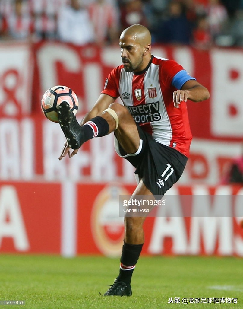 脚踏虎爪靴的神奇巫师，35岁参加世界杯，41岁复出只为母队上座率