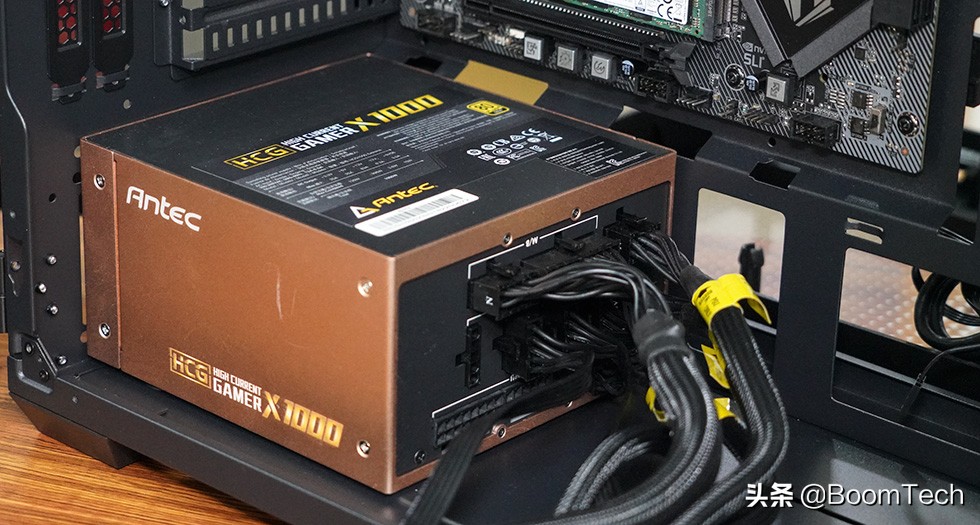 不对称设计点缀安钛克NX1000机箱体验
