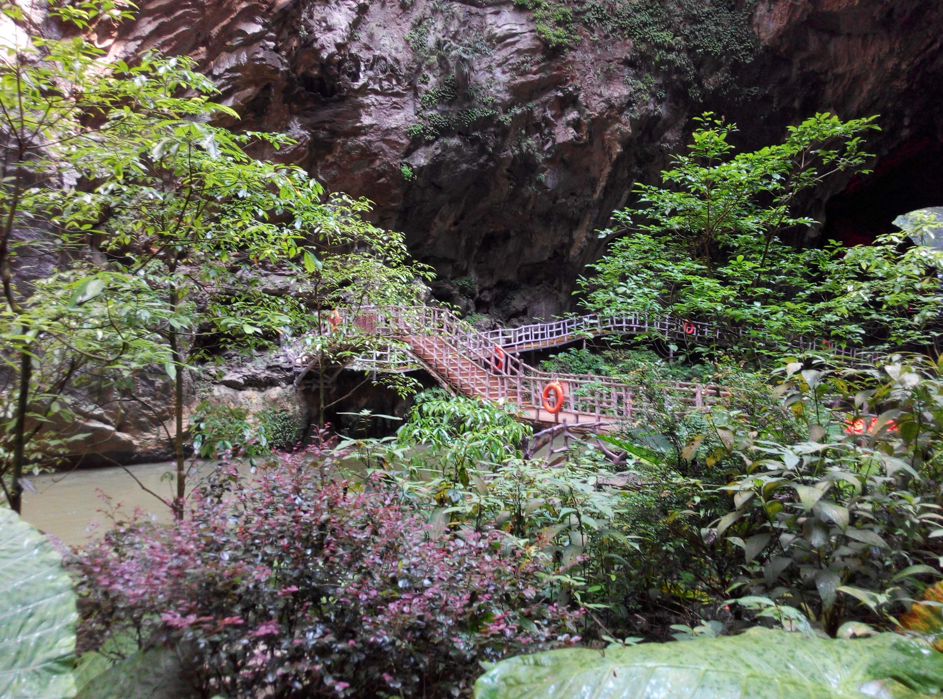 英德洞天仙境导览图,一日游英德宝晶宫