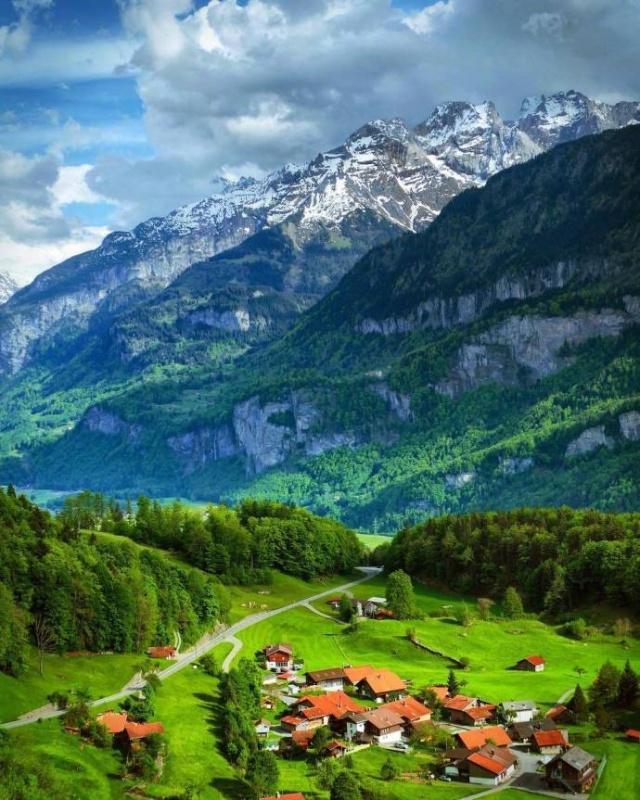 形容一个人阳光正能量的成语,形容人正能量的六字成语