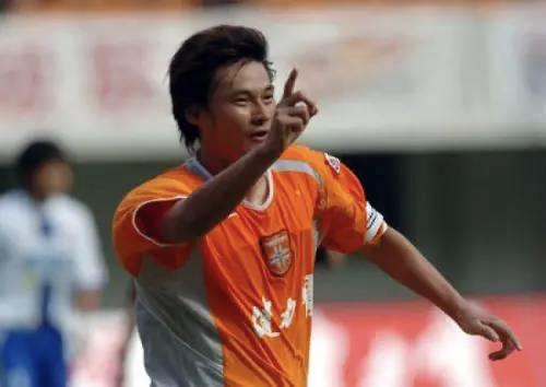 贺炜解说中国足球经典语录大全,中国足球解说黄健翔经典语录