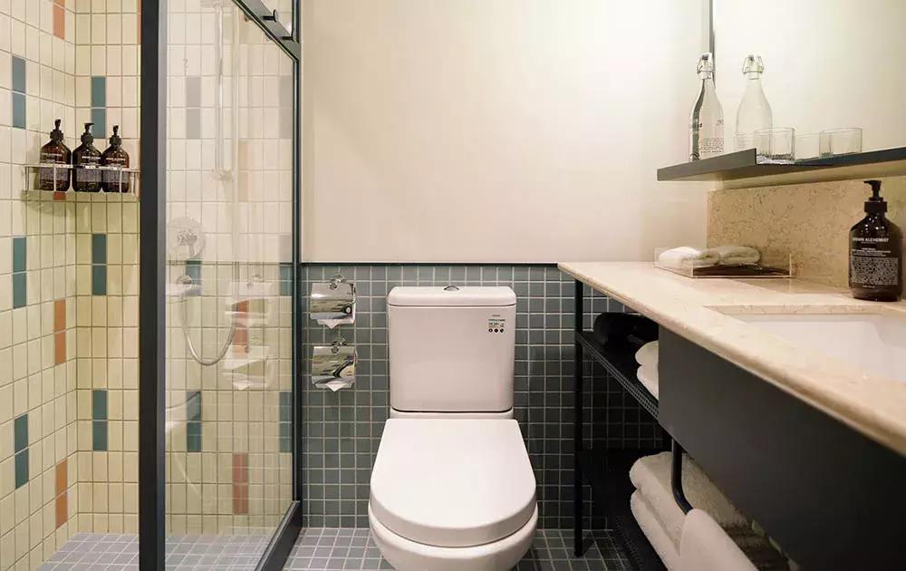 香港逸东酒店在哪个地铁口,香港逸东酒店夜景