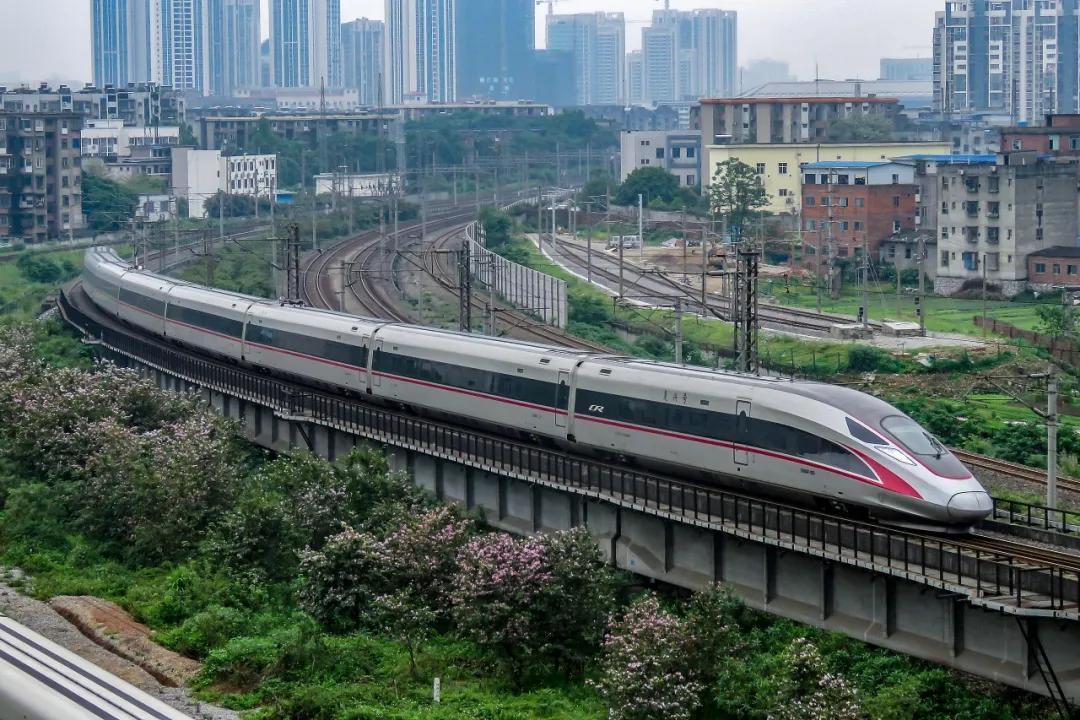 外国人被中国高铁速度震撼,外国人对中国高铁的评价