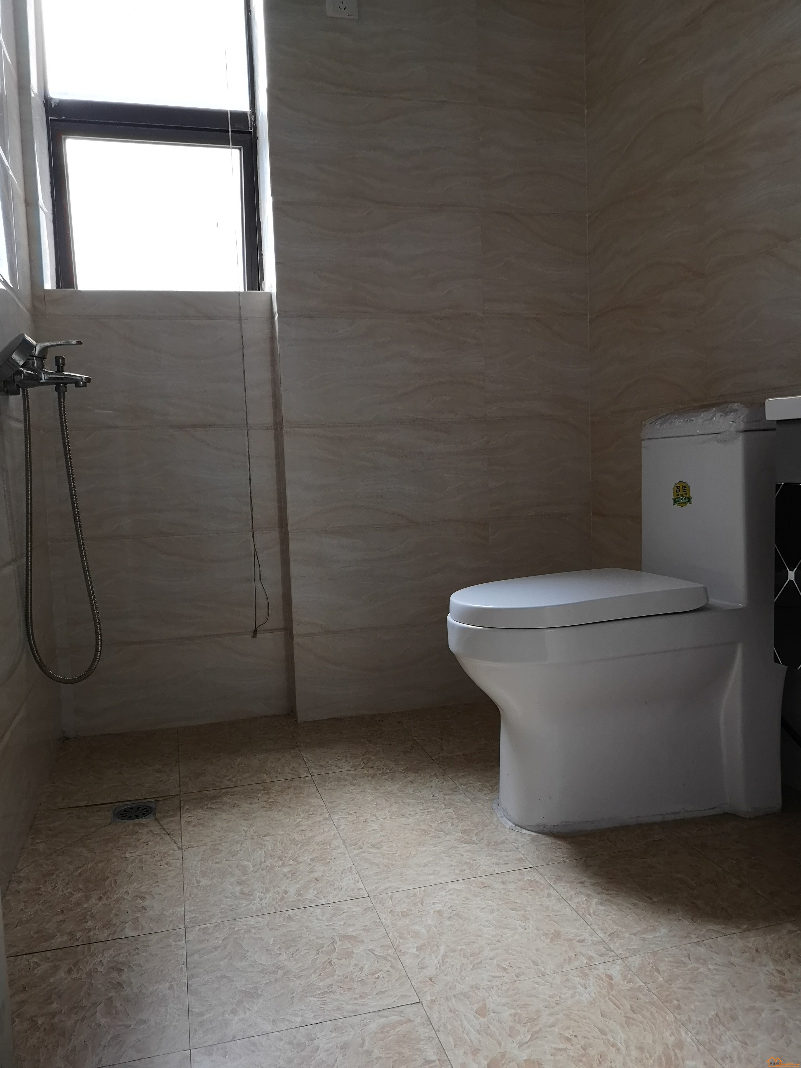 长安花园东莞商品房,长安厦边小区一房一厅