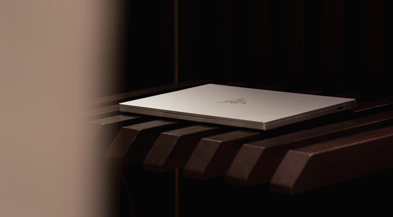 雷蛇灵刃15水银版续航,雷蛇灵刃1060标准版评测