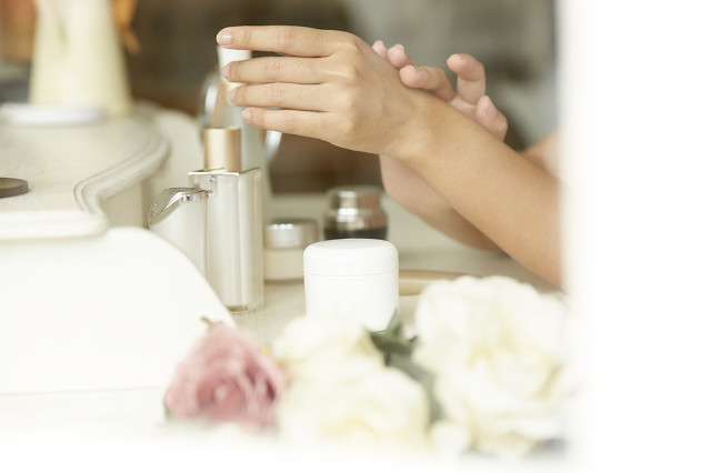 精华液的正确使用方法推荐,精华液的正确使用方法是怎样的