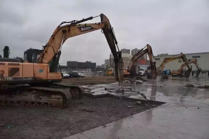 在辞旧迎新的时刻回顾过去,在过去的一年我们都经历了什么