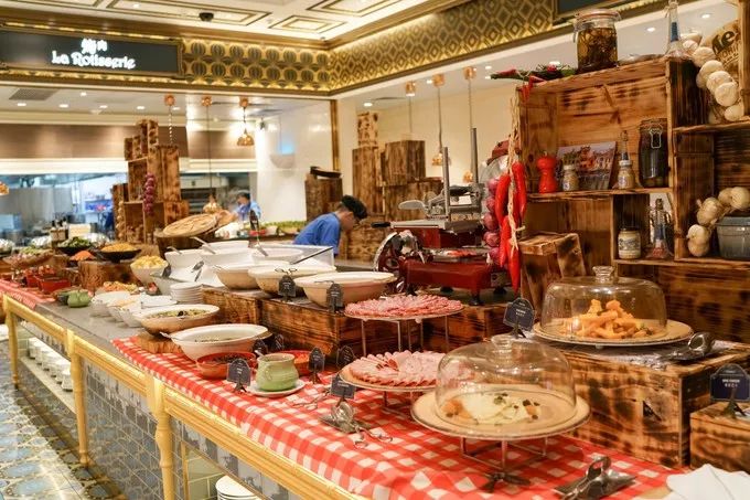 香港澳门哪个更好,香港澳门好申请吗