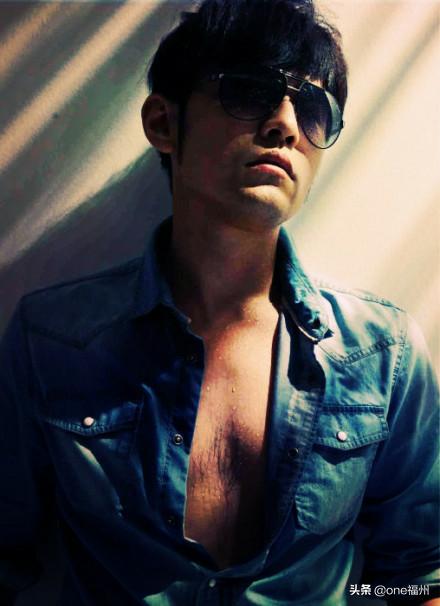 当初不被看好的福建人，天王周杰伦现在的成就，甩开那些人几条街