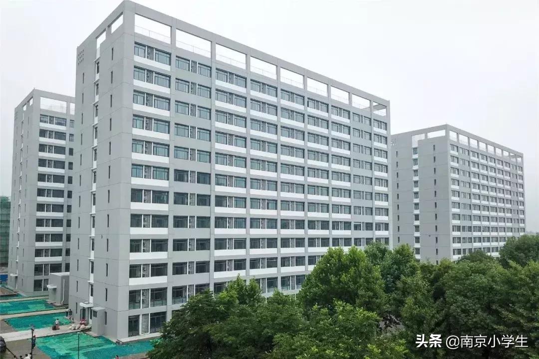 南京各大学宿舍楼,南京市前十高中最好的宿舍