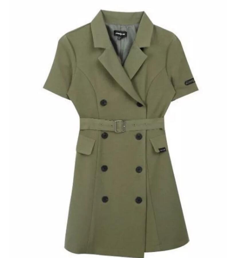 关晓彤周洁琼马丁靴,关晓彤和周洁琼撞衫