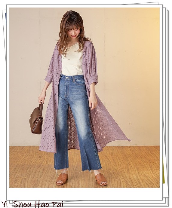 女星喇叭牛仔裤搭配,风衣搭配喇叭牛仔裤