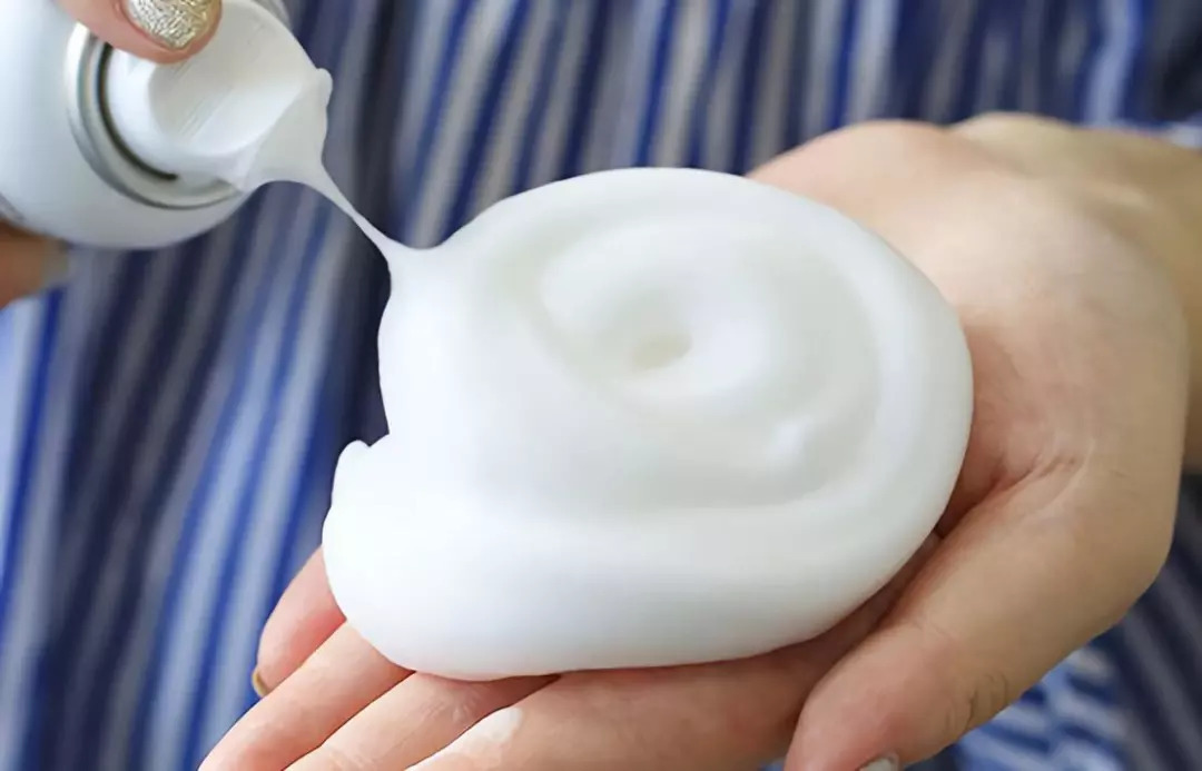 卫生间没窗户有臭味怎么解决,卫生间没有窗户有异味怎么去除