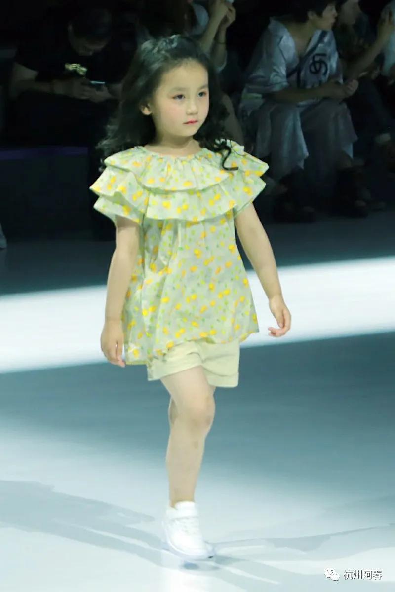 国际时尚周巴黎,时装周秀场