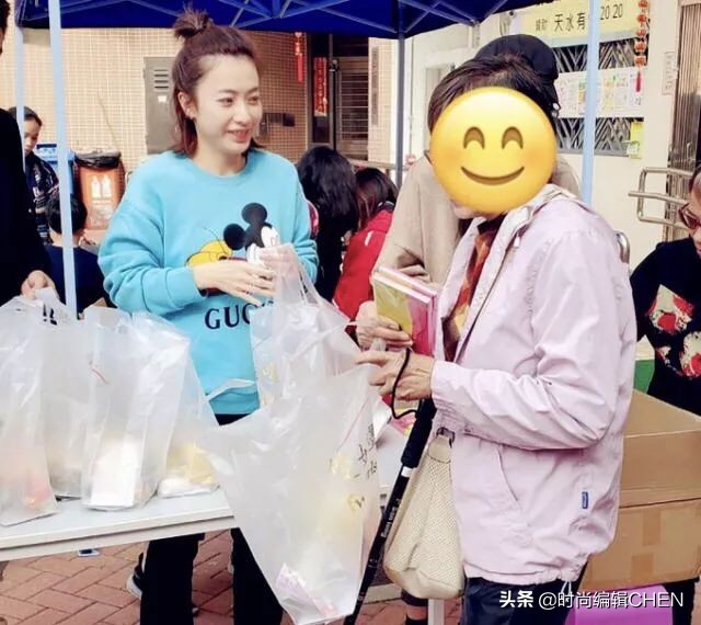 刘銮雄娇妻,刘銮雄携娇妻恩爱亮相