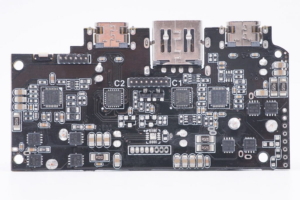 巨能移动电源拆解,绿巨能移动电源评测