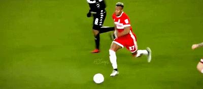 不会射门的后卫,特拉奥雷的精彩进球