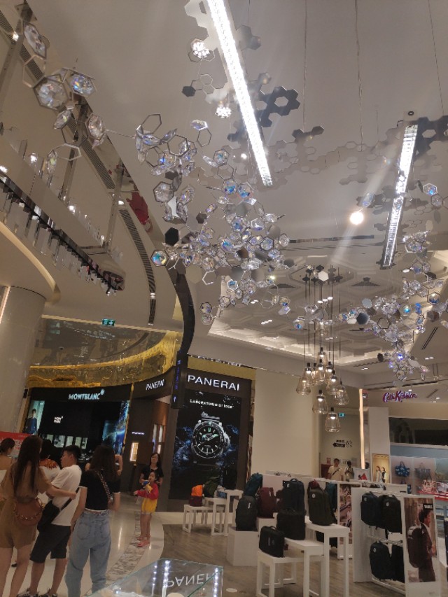 普吉岛王权免税店必购清单,普吉岛王权免税店为什么免费