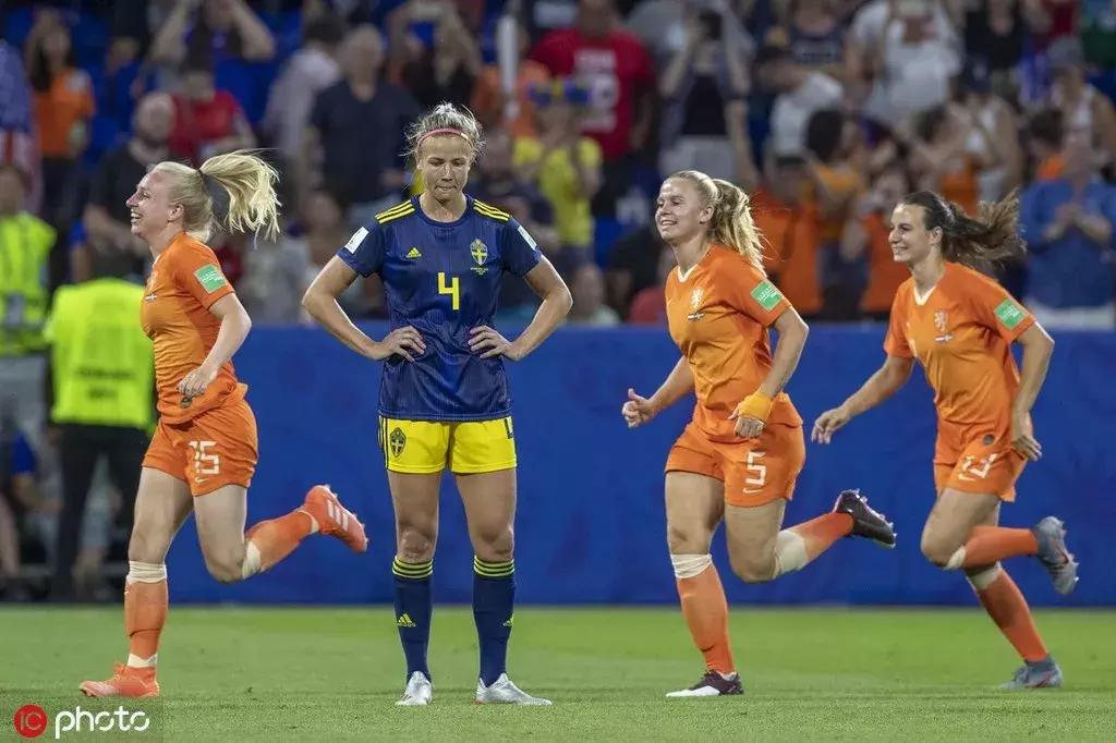 王霜荷兰,中国女足王霜经典技术