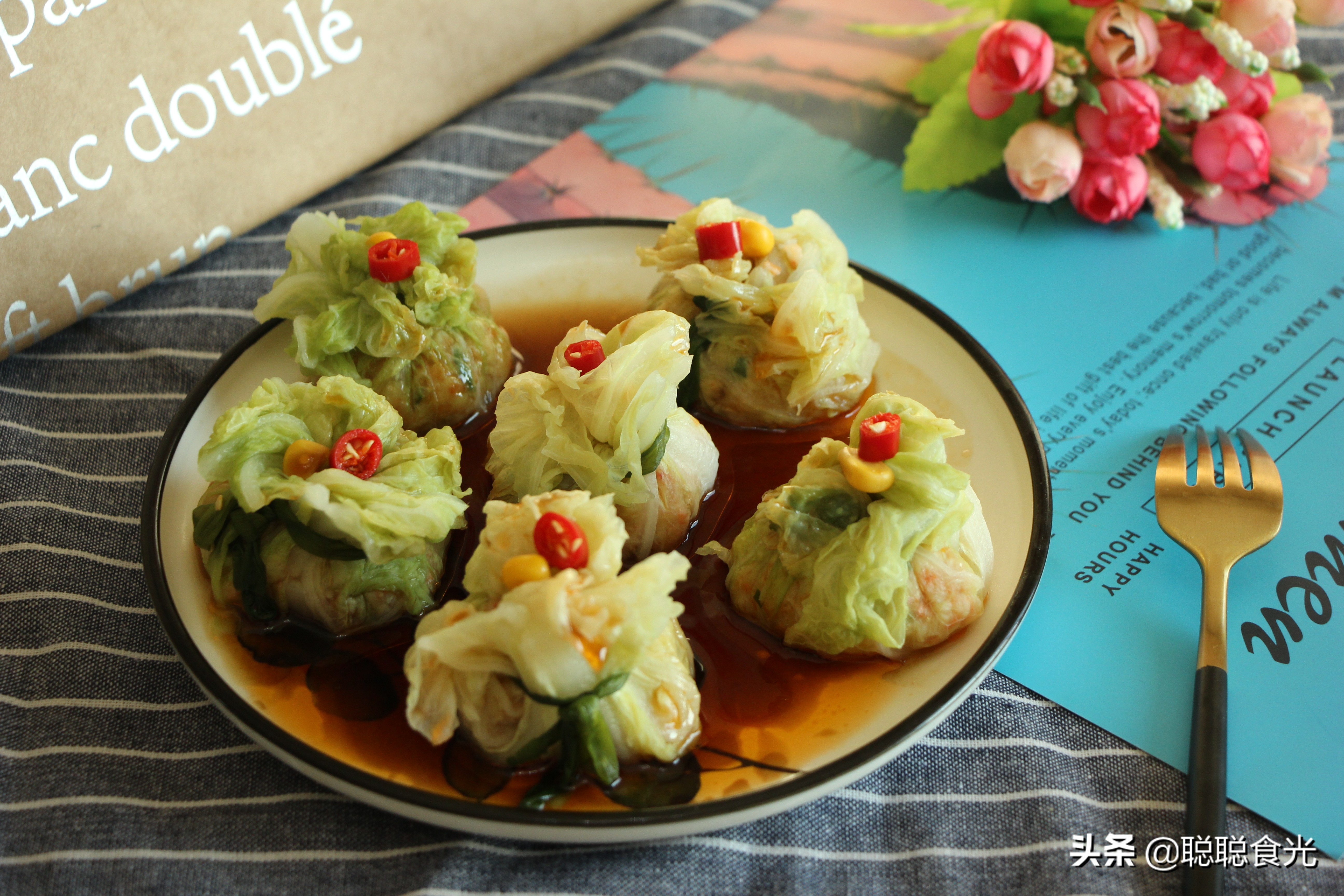年夜饭必备的蒜蓉大虾蒜香入味,年夜饭白灼大虾全家人都爱吃