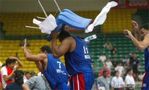 中国男篮与巴西男篮打架事件,中国男篮打架斗殴事件完整版