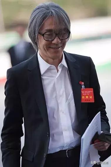 周星驰他演了一辈子的悲剧,周星驰带给我们多少欢乐