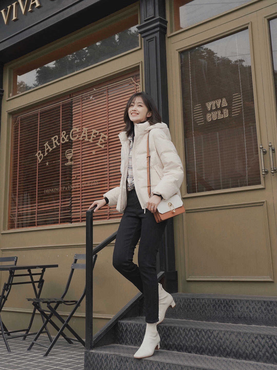 羽绒服加绒裤有哪些穿搭要点,冬季毛呢裤怎么搭配羽绒服