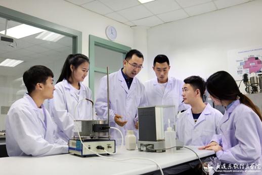 就业率最高的十大专业及王牌院校,十大高薪大学专业