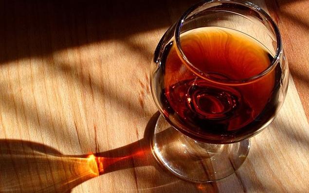 白兰地怎么看优劣,白兰地如何鉴赏品质