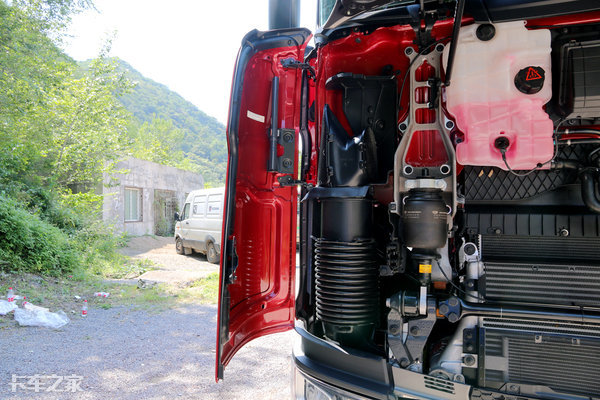 公路之王斯堪尼亚s500,斯堪尼亚s500跑高速视频