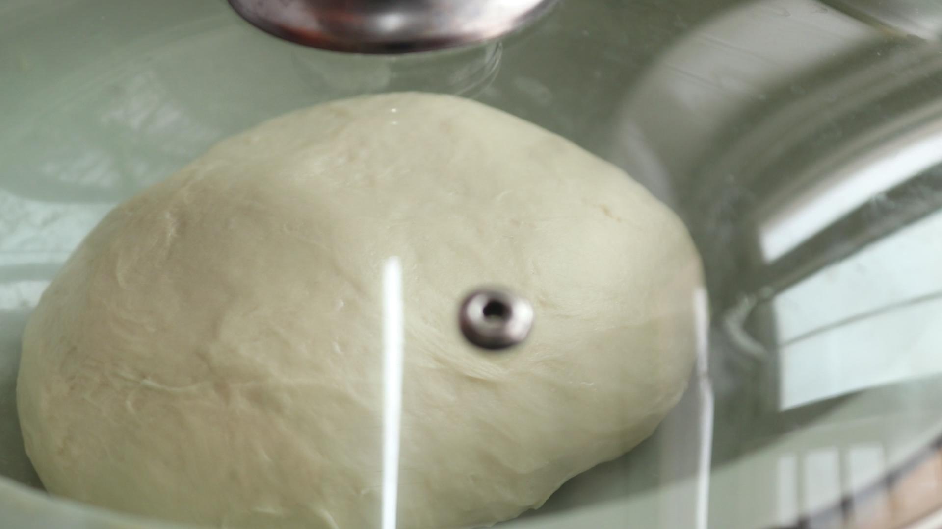 吐司不要黄油的做法,450克手撕吐司没办法揉成薄手套膜