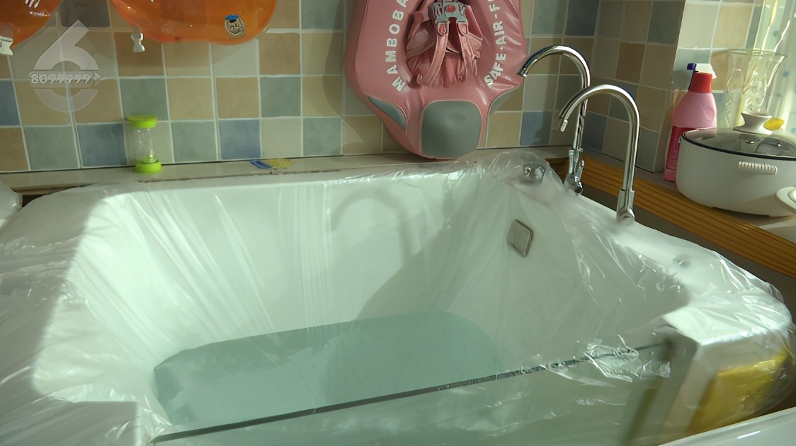 小孩在店里被烫伤要赔多少钱,母婴店洗澡被烫着的孩子