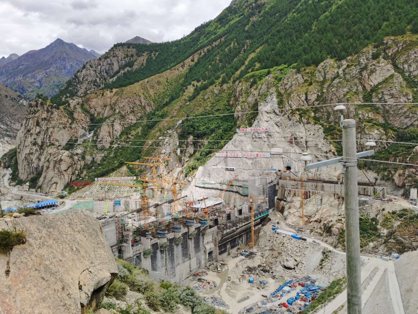 鬼哥的五万里D57说说印度这样的邻居-2（山南市-加查县）