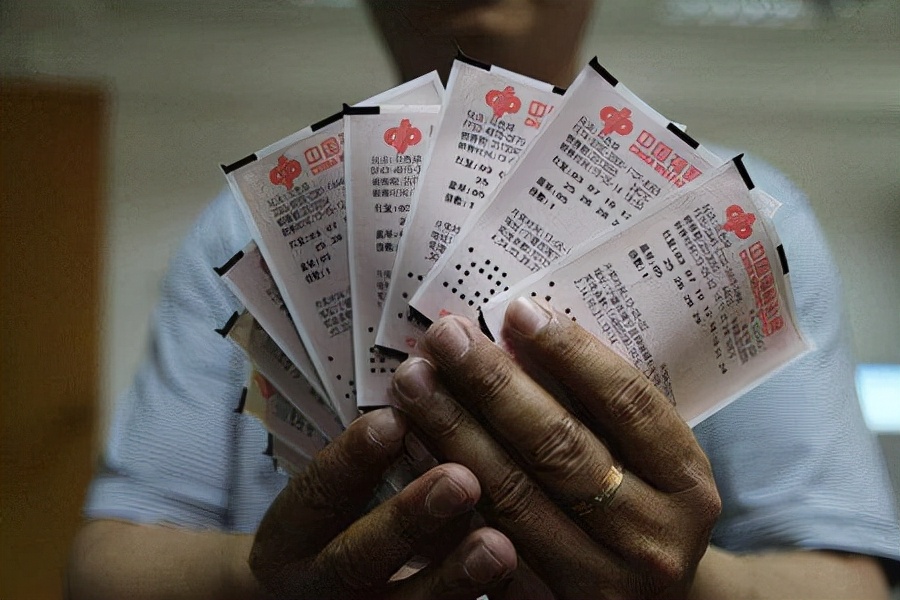 买彩票怎么中大奖呢,买彩票怎样中大奖机会高一点