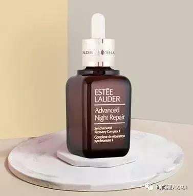 哪款精华抗衰保湿效果好,补水抗衰护肤品精华